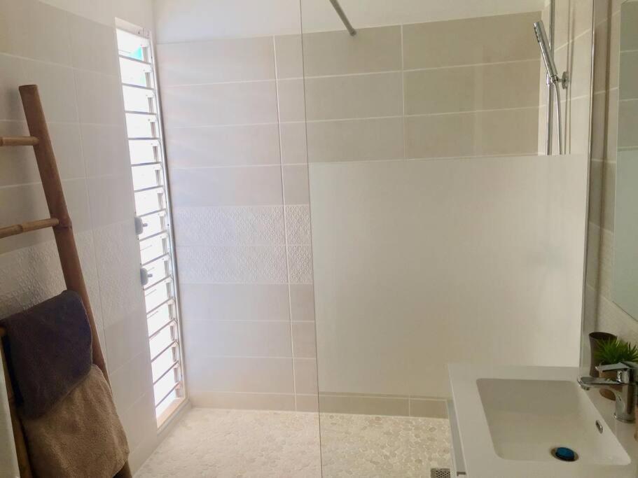Hamo Tropical Piscine Proche Plage Appartement Sainte-Anne Buitenkant foto